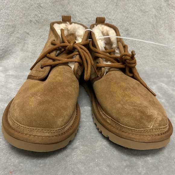 UGG Women's Neumel Fashion Boots Size 9 - Picture 3 of 8